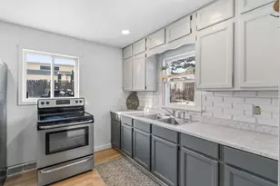 1317 Clark St, Janesville, WI 53545 - Photo 10