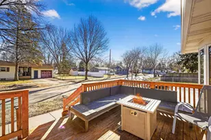 302 Buckingham Ln, Madison, WI 53714 - Photo 4