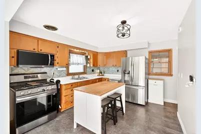 302 Buckingham Lane, Madison, WI 53714 - Photo 10