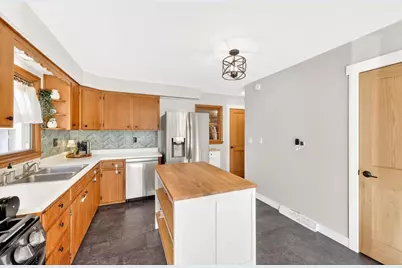 302 Buckingham Lane, Madison, WI 53714 - Photo 12