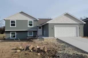 11526 N Indian Summer Dr, Edgerton, WI 53534 - Photo 1