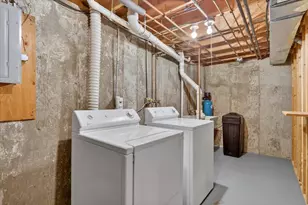 2548 Liberty Ln, Janesville, WI 53545 - Photo 28