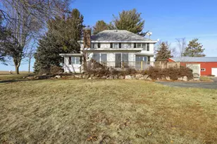 4595 Mahoney Rd, Mcfarland, WI 53558 - Photo 2