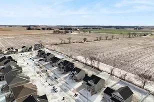 859 Shadowwood Trl, Sun Prairie, WI 53590 - Photo 10