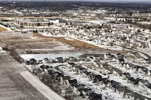 859 Shadowwood Trl, Sun Prairie, WI 53590 - Photo 14