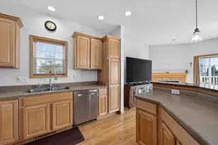 644 Bear Claw Way, Madison, WI 53562 - Photo 6