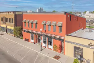 304 S Spring St, Beaver Dam, WI 53916 - Photo 1