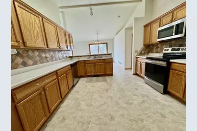 2702 Autumn Lane, Janesville, WI 53546 - Photo 10