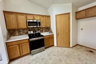 2702 Autumn Ln, Janesville, WI 53546 - Photo 14