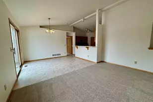 2702 Autumn Ln, Janesville, WI 53546 - Photo 8