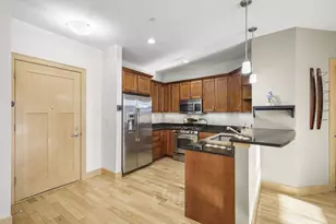 625 E Mifflin St, Madison, WI 53703 - Photo 10