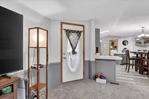 112 Falling Creek Cir, Janesville, WI 53548 - Photo 10