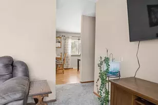 404 Anderson St, DeForest, WI 53532 - Photo 8