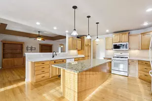 1705 Dunwoody Ln, Waunakee, WI 53597 - Photo 18