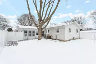 2003 N Lexington Dr, Janesville, WI 53545 - Photo 6