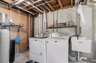 2003 N Lexington Dr, Janesville, WI 53545 - Photo 32