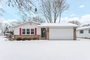 2003 N Lexington Dr, Janesville, WI 53545 - Photo 2