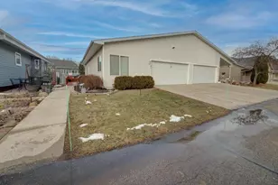602 E Madison Ave, Milton, WI 53563 - Photo 6