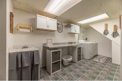 2125 S Palm Street, Janesville, WI 53546 - Photo 18