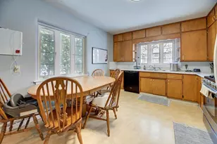 1518 Laurel Ave, Janesville, WI 53548 - Photo 4