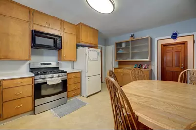 1518 Laurel Avenue, Janesville, WI 53548 - Photo 6