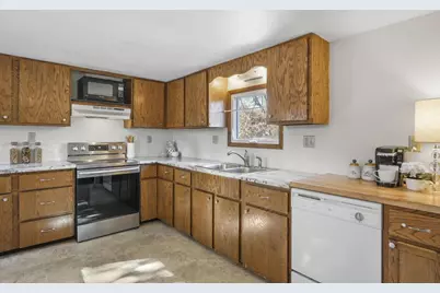 4615 Maher Avenue, Madison, WI 53716 - Photo 10