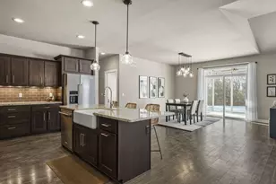 402 Burnt Sienna Dr, Middleton, WI 53562 - Photo 14