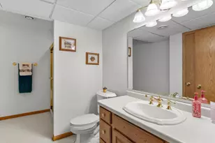 157 Meadow Ridge Dr, Sheboygan Falls, WI 53085 - Photo 32