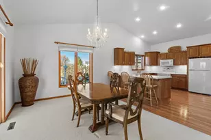 157 Meadow Ridge Dr, Sheboygan Falls, WI 53085 - Photo 8