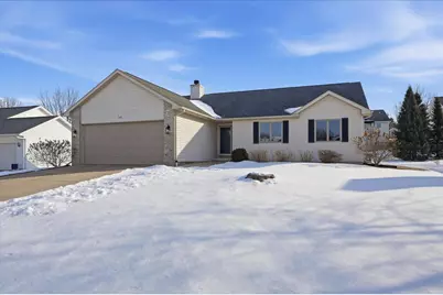 1355 Gray Hawk Way, Sun Prairie, WI 53590 - Photo 4