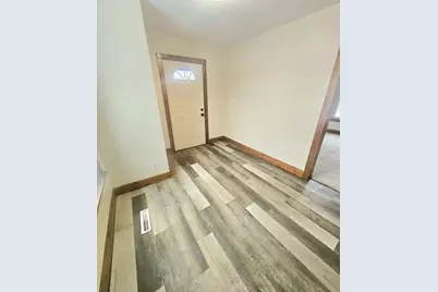 110 S 8th Street, South Beloit, IL 61080 - Photo 6