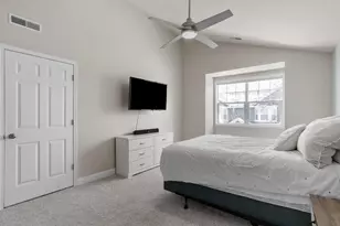 3282 Stonecreek Dr, Madison, WI 53719 - Photo 12