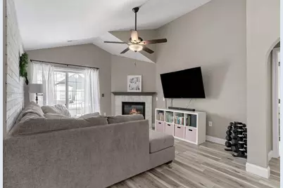 3282 Stonecreek Drive, Madison, WI 53719 - Photo 10