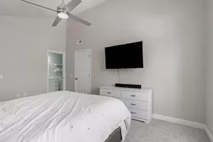 3282 Stonecreek Dr, Madison, WI 53719 - Photo 14