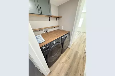 301 E Commerce Boulevard #45, Slinger, WI 53086 - Photo 4