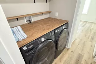 301 E Commerce Blvd, Slinger, WI 53086 - Photo 4