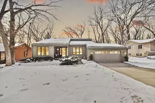 5837 Woods Edge Rd, Fitchburg, WI 53711 - Photo 2