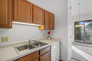 6251 Charing Cross Ln, Middleton, WI 53562 - Photo 14