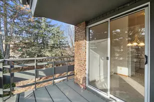 6251 Charing Cross Ln, Middleton, WI 53562 - Photo 10