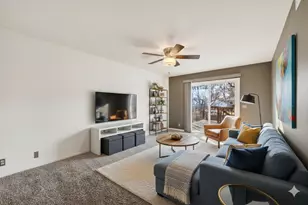 636 Grant St, Fort Atkinson, WI 53538 - Photo 2