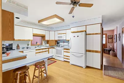 816 Woodview Drive, Sun Prairie, WI 53590 - Photo 26