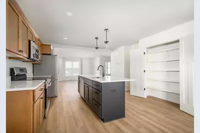 2008 South High Point Road, Madison, WI 53719 - Photo 6