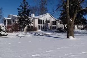 1518 Golf View Rd, Madison, WI 53704 - Photo 6
