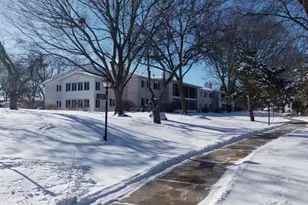 1518 Golf View Rd, Madison, WI 53704 - Photo 2