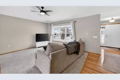 5475 Quarry Hill Drive, Fitchburg, WI 53711 - Photo 6