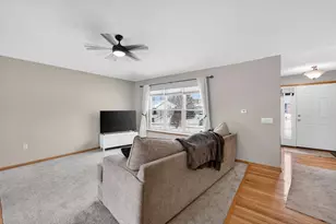 5475 Quarry Hill Dr, Fitchburg, WI 53711 - Photo 6