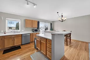 5475 Quarry Hill Dr, Fitchburg, WI 53711 - Photo 8