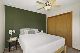 928 Hemlock Dr, Verona, WI 53593 - Photo 18