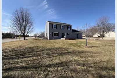 237 Royal Ridge Drive, Oconomowoc, WI 53066 - Photo 22