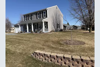 237 Royal Ridge Drive, Oconomowoc, WI 53066 - Photo 4